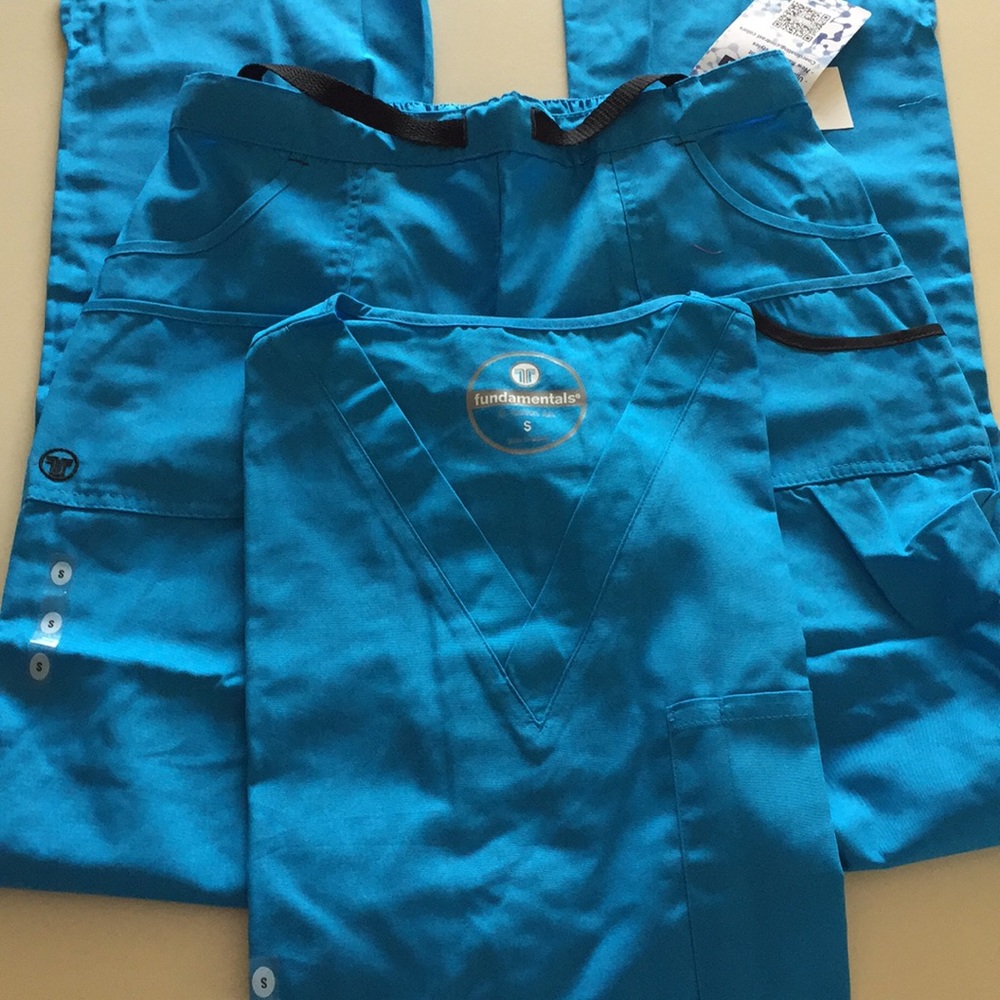 SM Fundamental Scrub Set